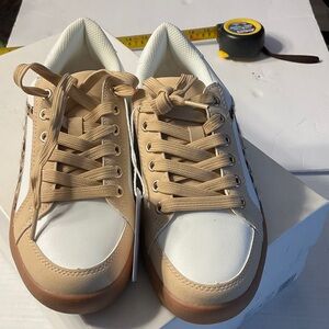 Serra Tan and White Women's Sneakers